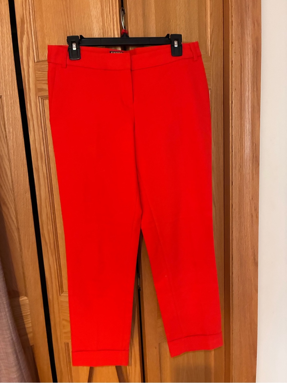 Express Slim Crop Pants in Bright Red